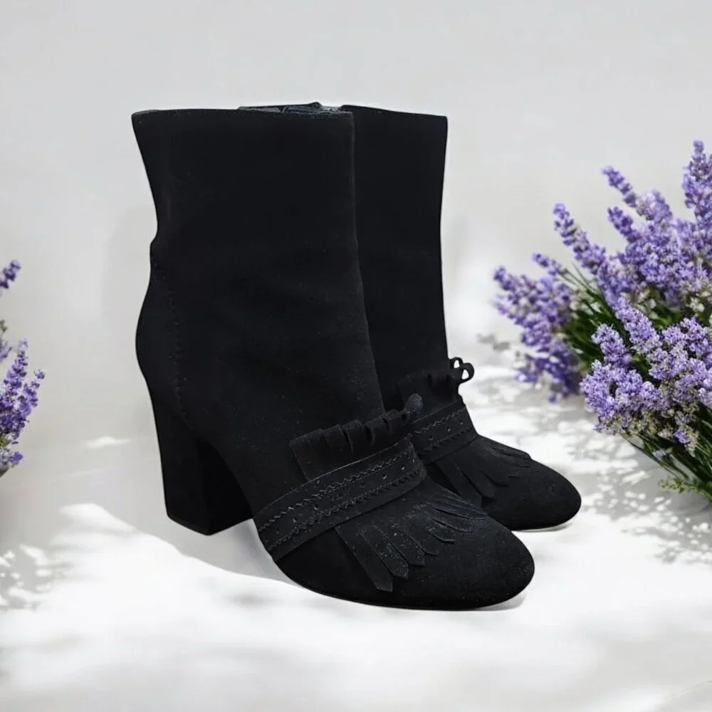 Etienne Aigner women's suede boots Size 9